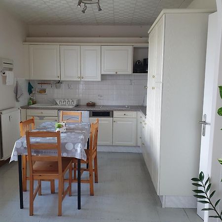 Medipole T2 Avec Un Garage Gratuit Sur Place, 16Min A Centre Ville Lyon En Metro A Вийёрбан Экстерьер фото